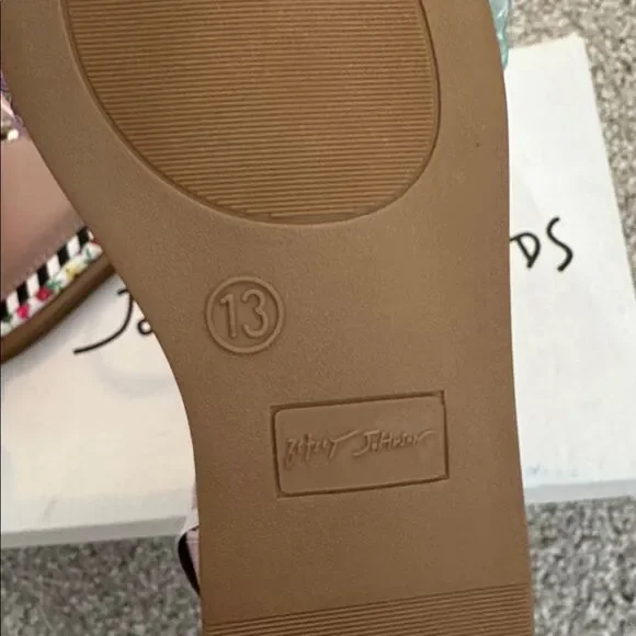 Betsey Johnson Kids Stylish Sandals with Flower detail - Picture 3 of 5